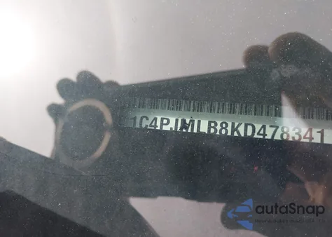 2019 Jeep Cherokee Latitude Plus 4X4 from USA, damaged, VIN 1C4PJMLB8KD478341